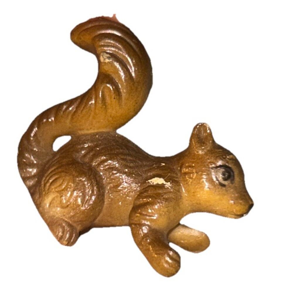 VINTAGE SQUIRREL HONG KONG HK Read Hard Plastic